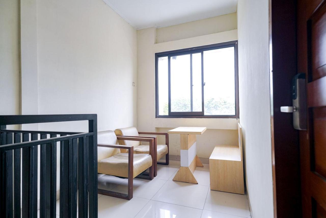 Reddoorz At Buah Batu 5 Hotel Bandung Exterior photo